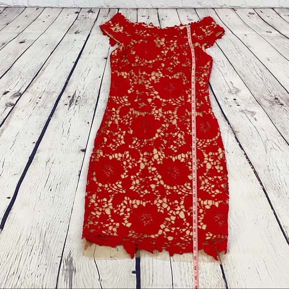 Betsy & Adam Red Lace Formal Dress, SIZE 2 - Picture 7 of 8